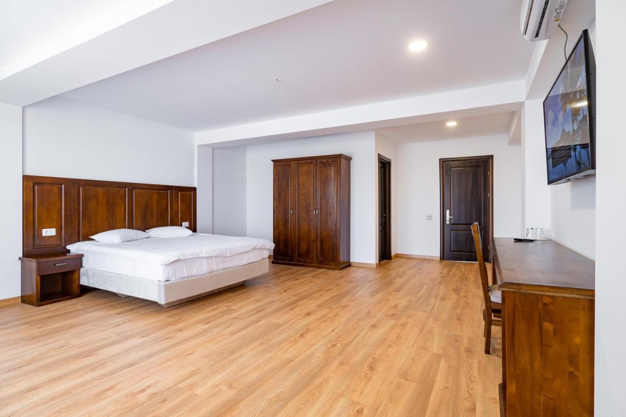Voyager Hotel Năvodari Екстериор снимка
