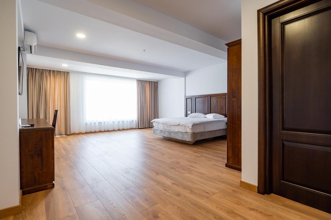 Voyager Hotel Năvodari Екстериор снимка