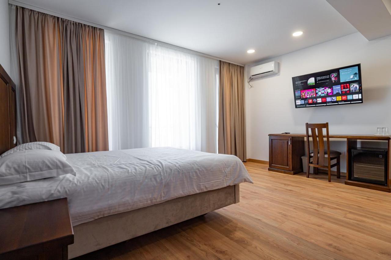 Voyager Hotel Năvodari Екстериор снимка