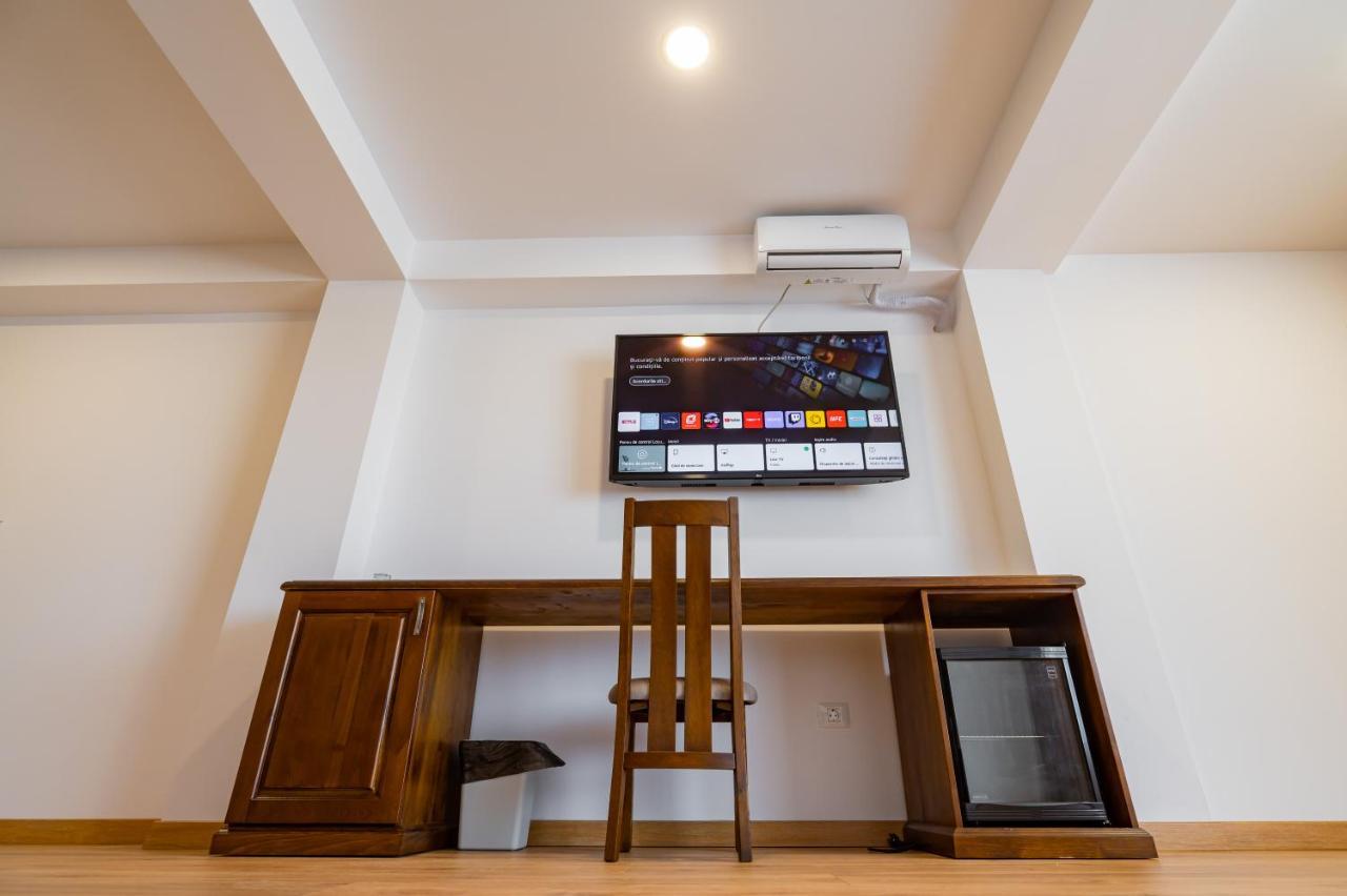 Voyager Hotel Năvodari Екстериор снимка
