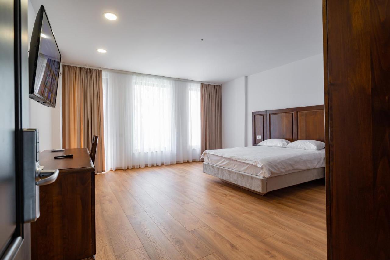 Voyager Hotel Năvodari Екстериор снимка