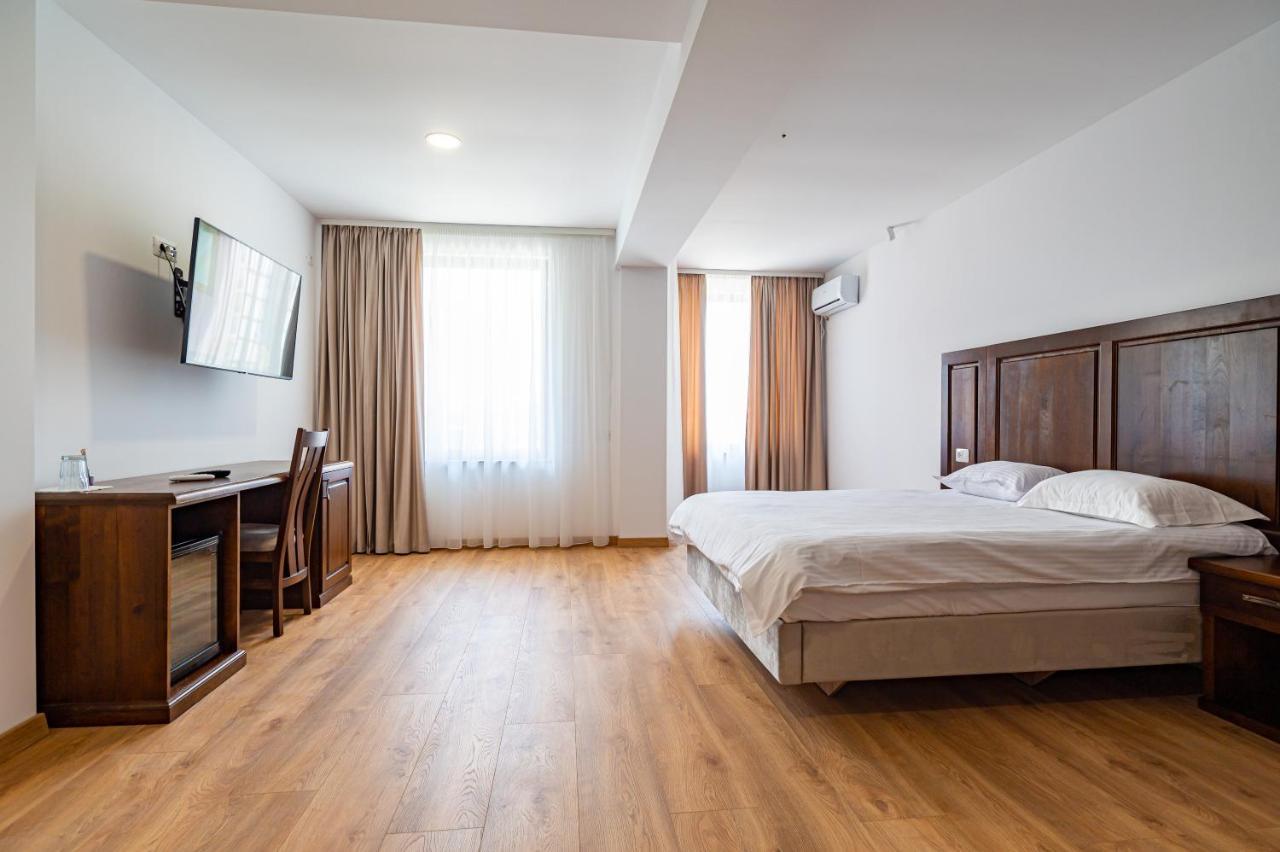 Voyager Hotel Năvodari Екстериор снимка