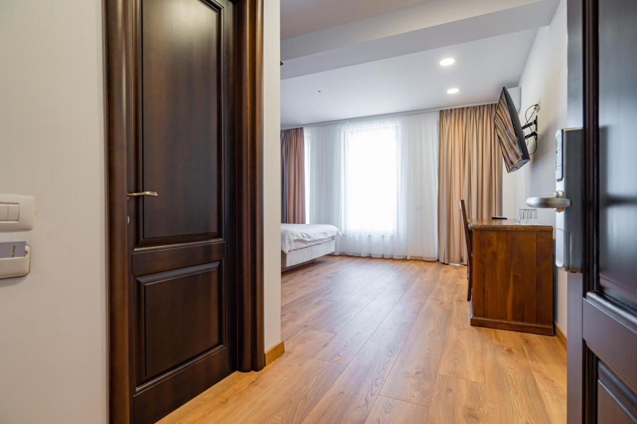 Voyager Hotel Năvodari Екстериор снимка