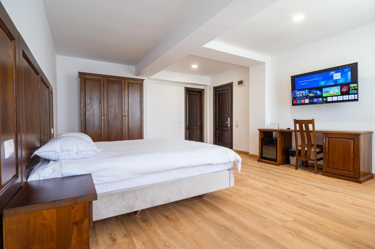 Voyager Hotel Năvodari Екстериор снимка