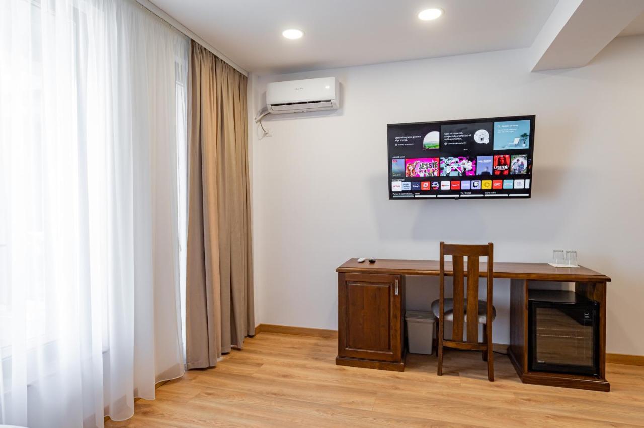 Voyager Hotel Năvodari Екстериор снимка