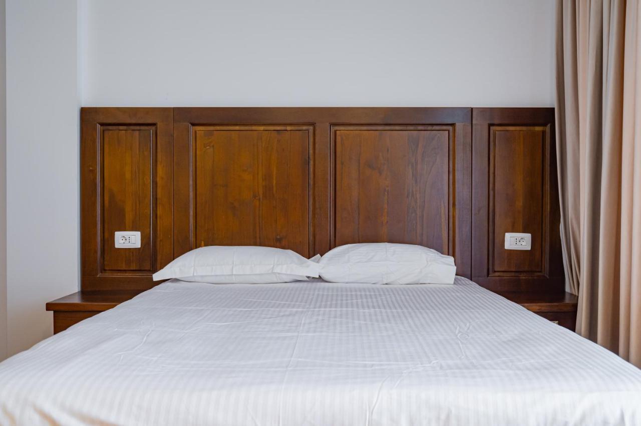 Voyager Hotel Năvodari Екстериор снимка